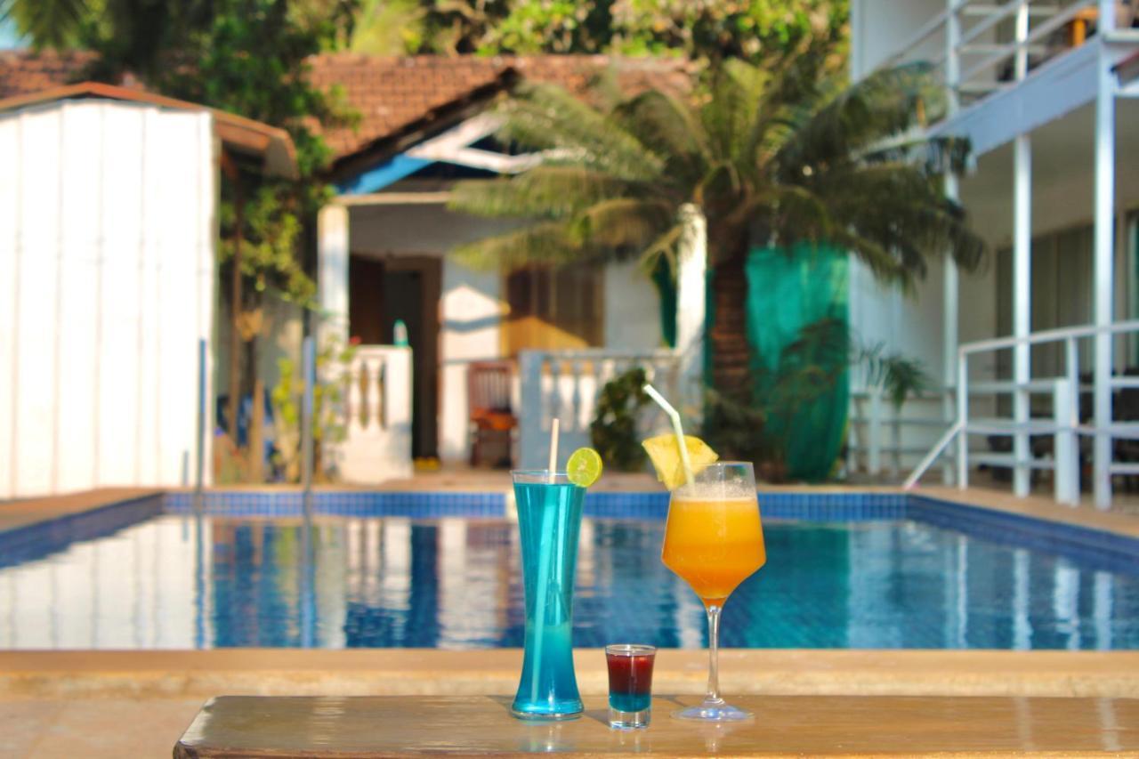 Arabian Sea Beach Resort Morjim Ngoại thất bức ảnh