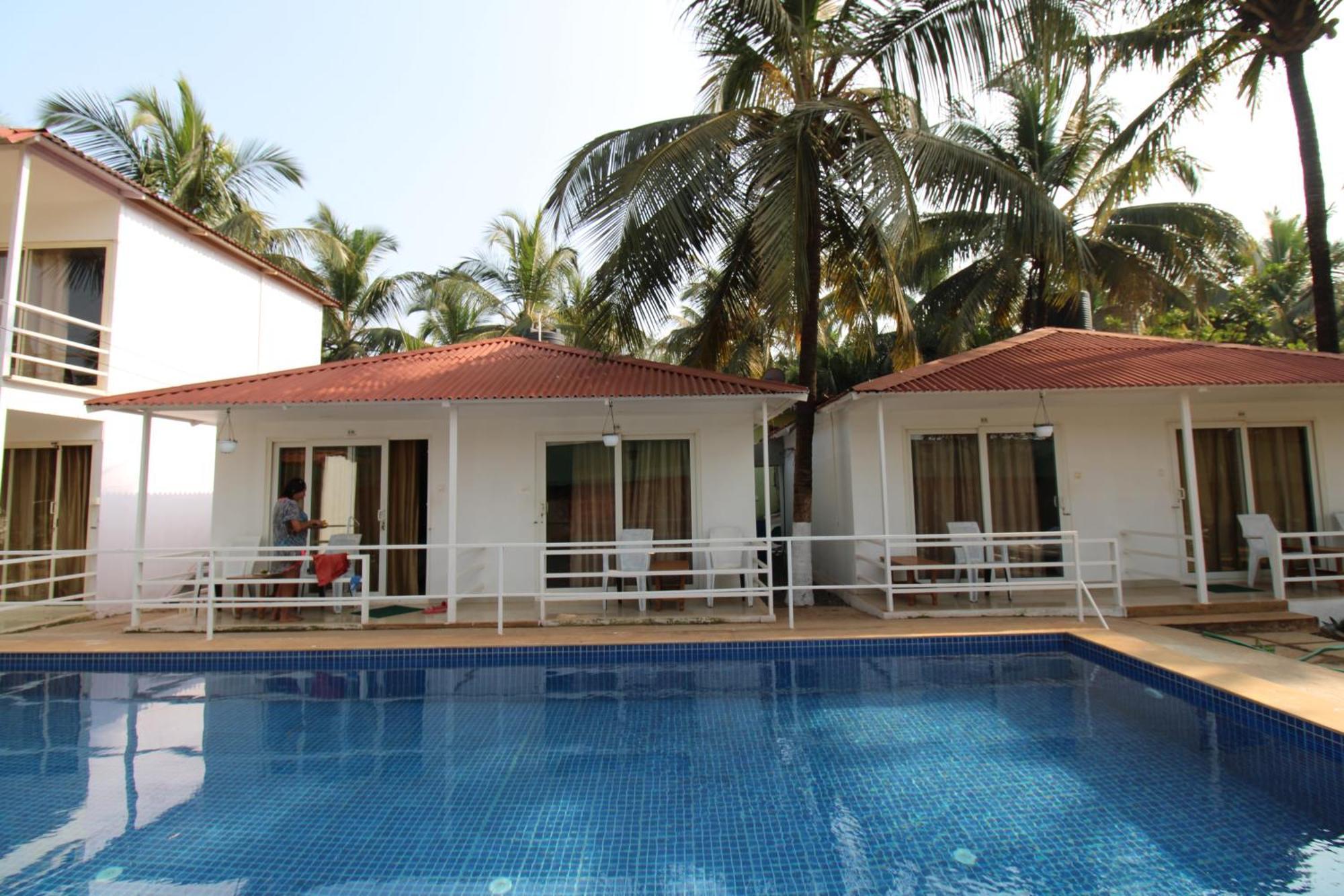 Arabian Sea Beach Resort Morjim Ngoại thất bức ảnh