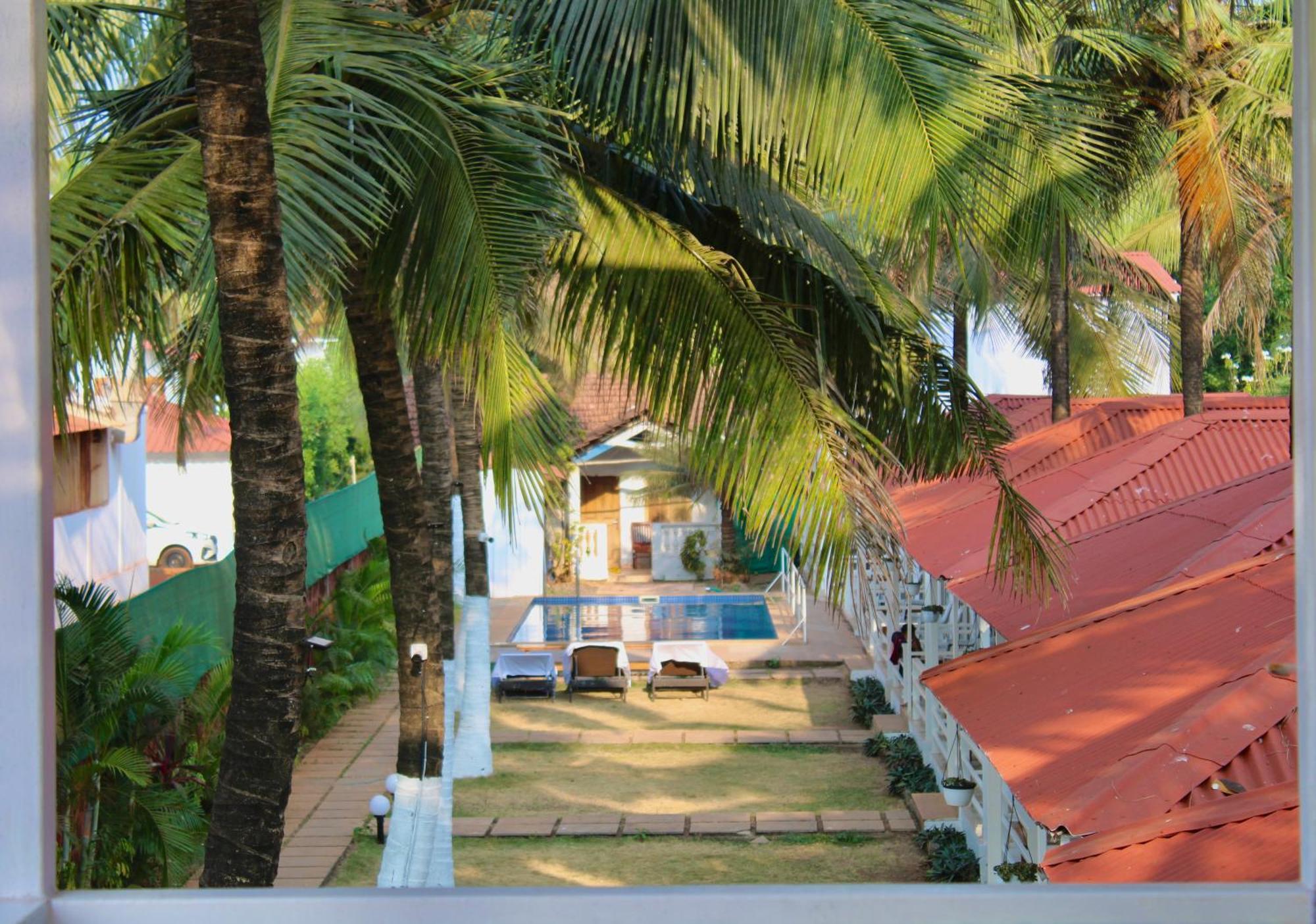 Arabian Sea Beach Resort Morjim Ngoại thất bức ảnh