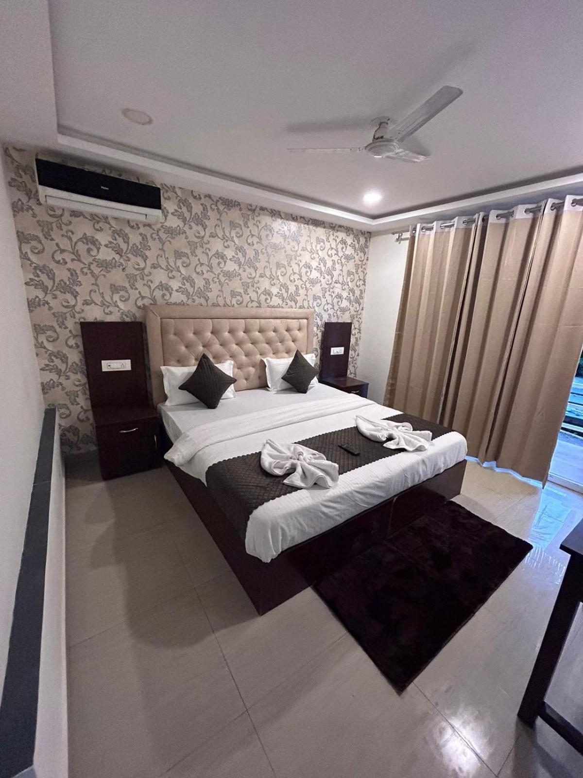 Arabian Sea Beach Resort Morjim Ngoại thất bức ảnh