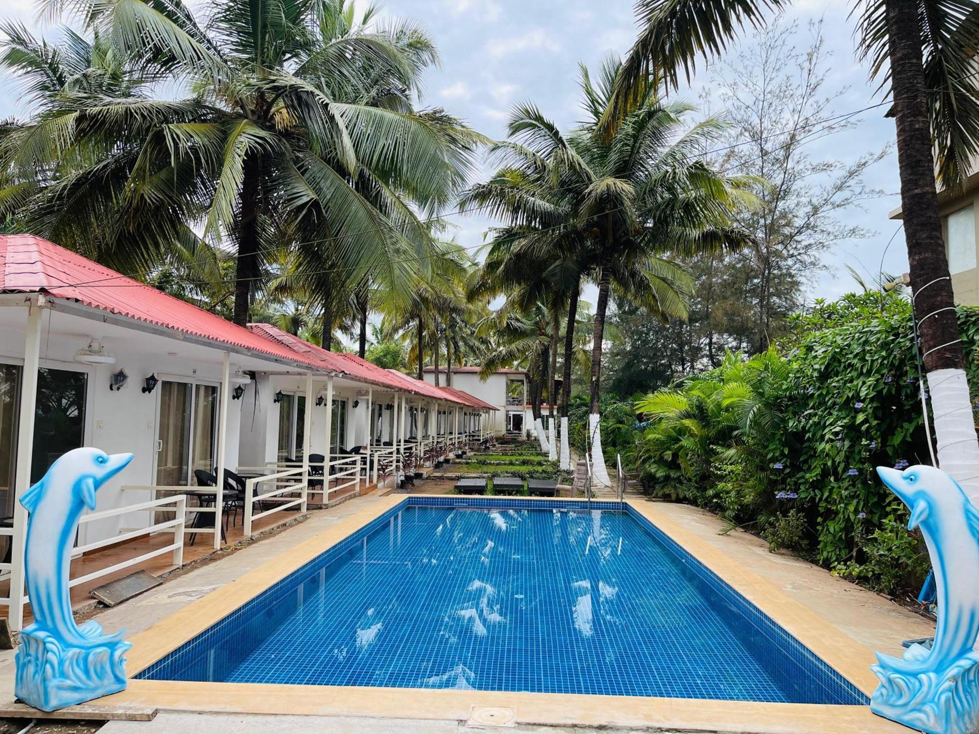 Arabian Sea Beach Resort Morjim Ngoại thất bức ảnh