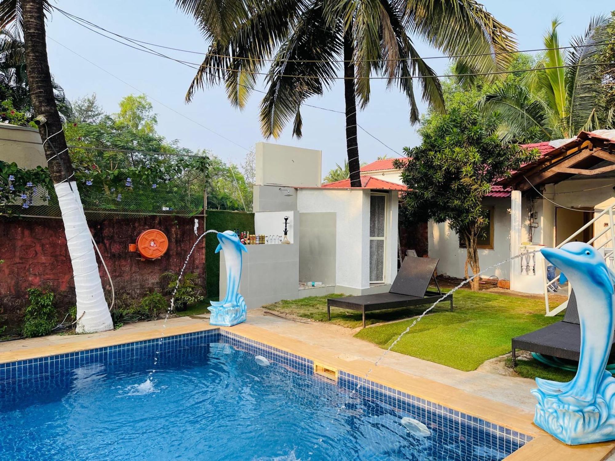 Arabian Sea Beach Resort Morjim Ngoại thất bức ảnh